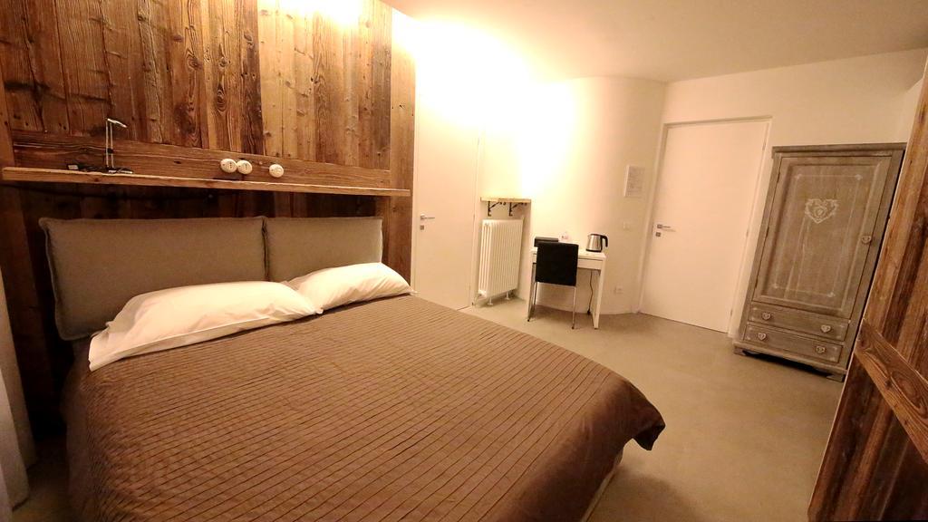 أَويستا Affittacamere Smile Accomodation المظهر الخارجي الصورة