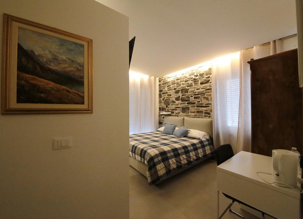 أَويستا Affittacamere Smile Accomodation المظهر الخارجي الصورة